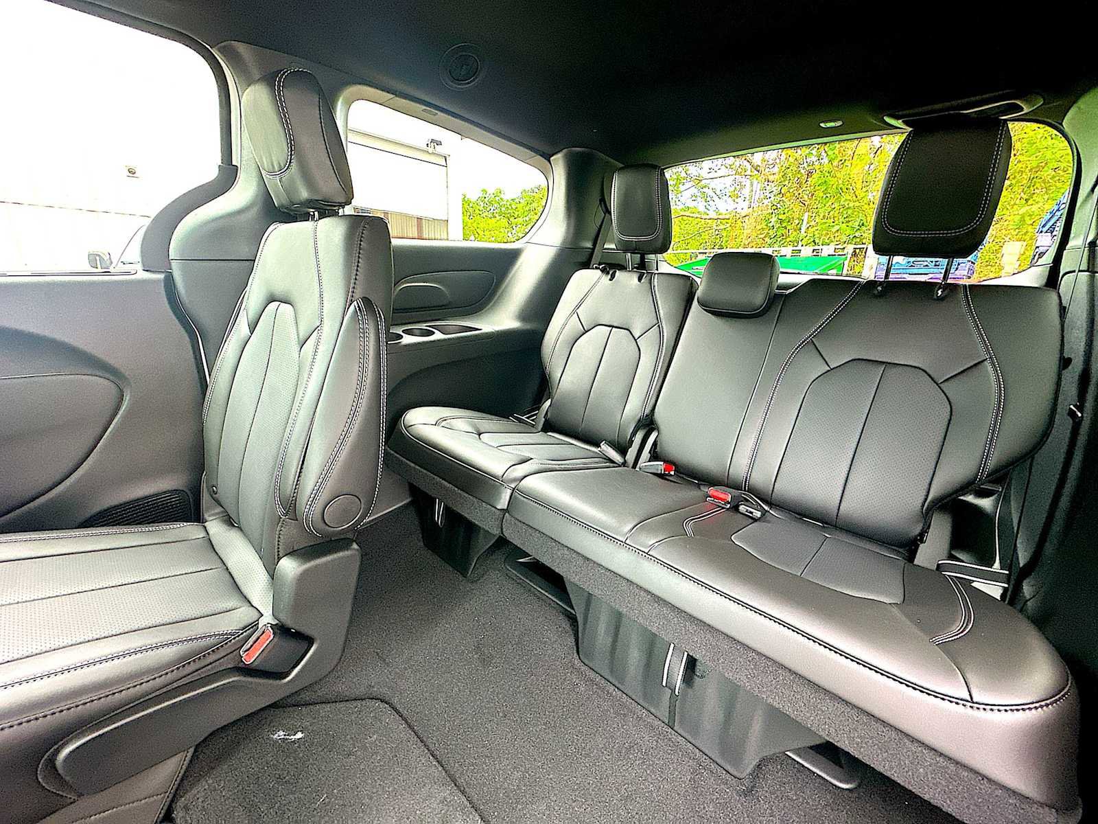 New 2026 Chrysler Voyager LX image 24