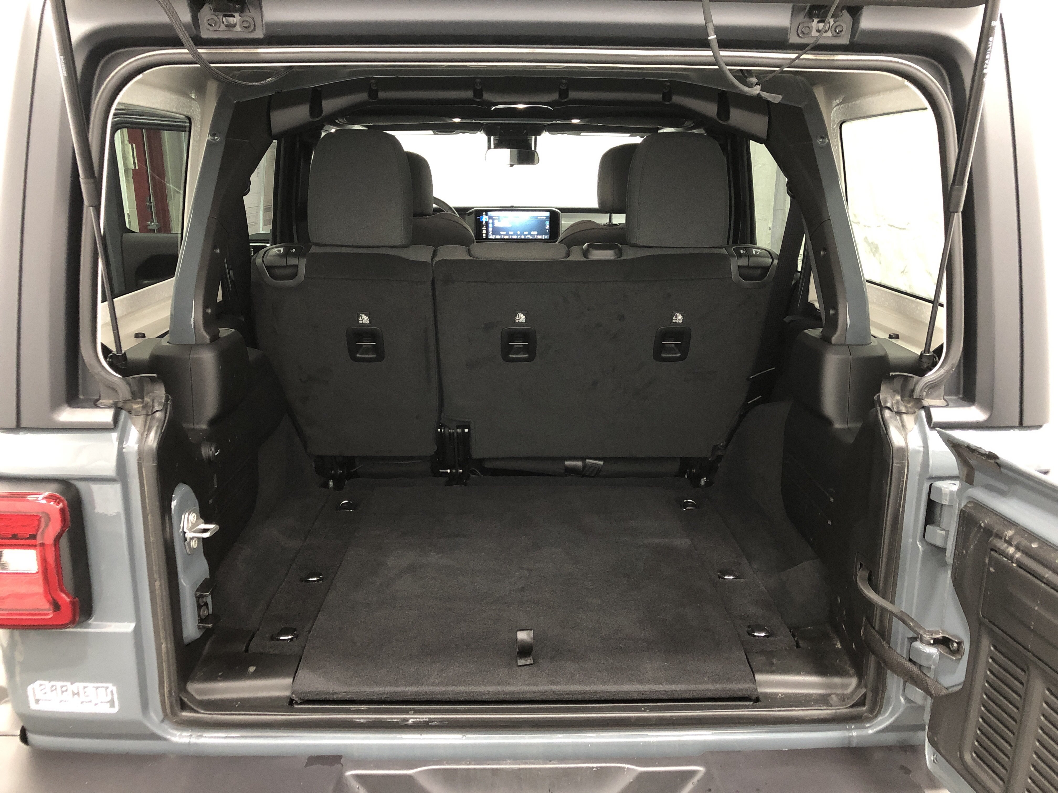 Certified 2025 Jeep Wrangler Unlimited Sport AWD/4WD image 10