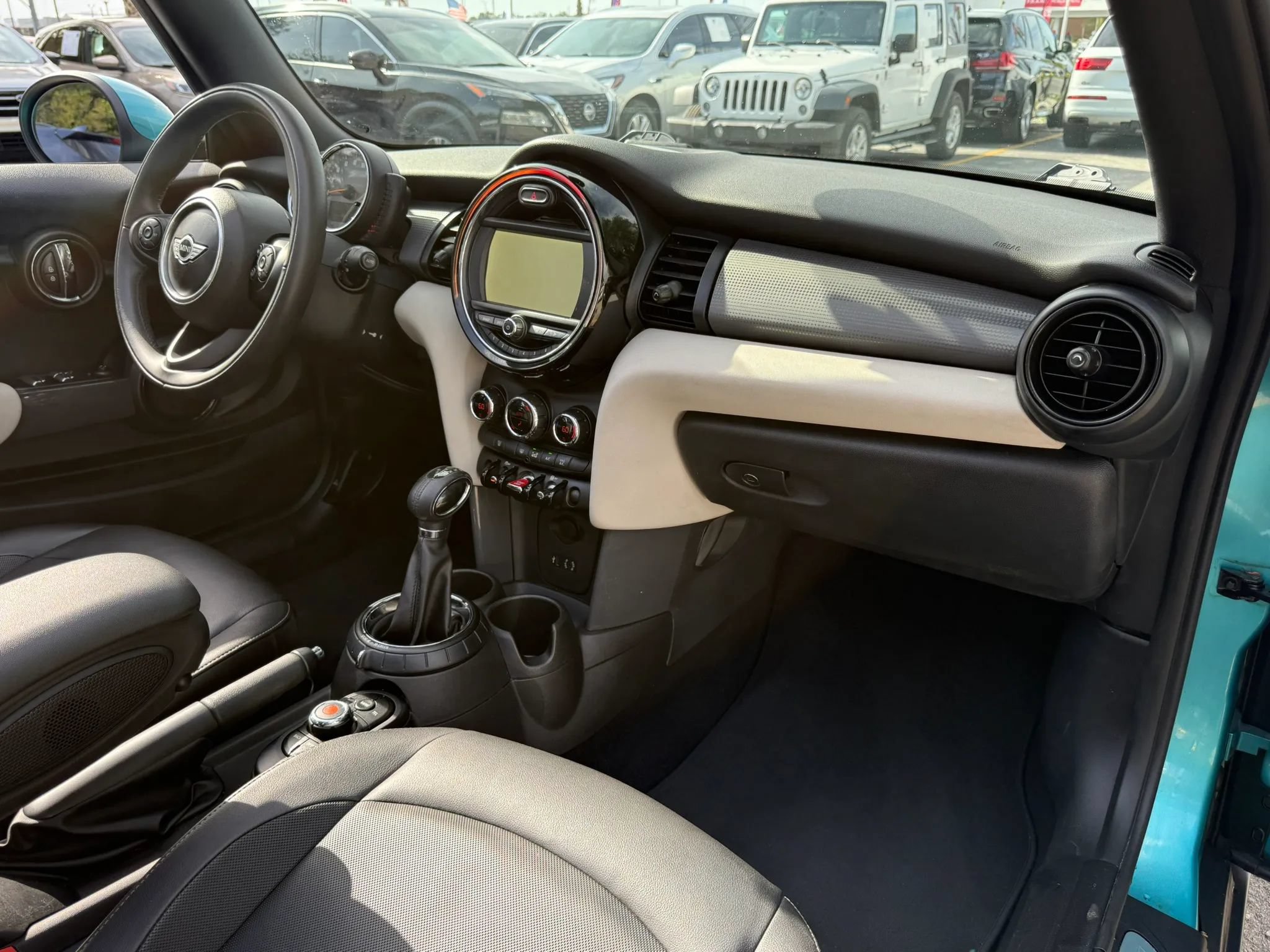 Used 2016 MINI Cooper Convertible FWD image 13