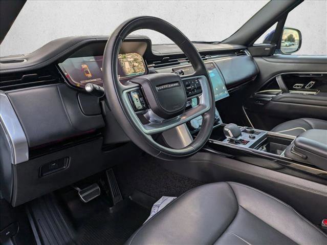 Used 2023 Land Rover Range Rover SE image 9