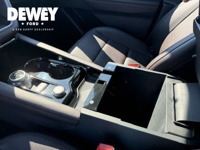 Used 2025 Ford Explorer Platinum w/ LUX Leather Package AWD/4WD image 23