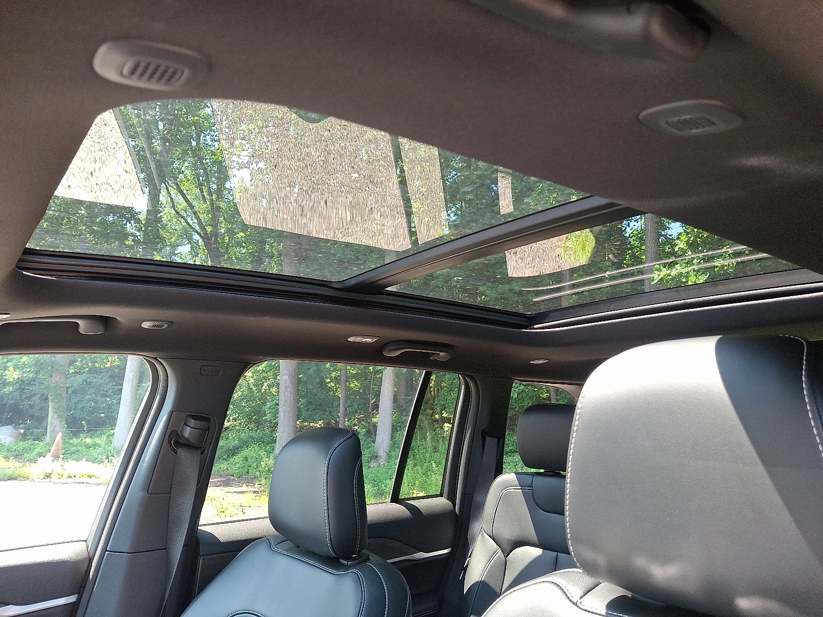 New 2025 Jeep Grand Cherokee Limited image 9