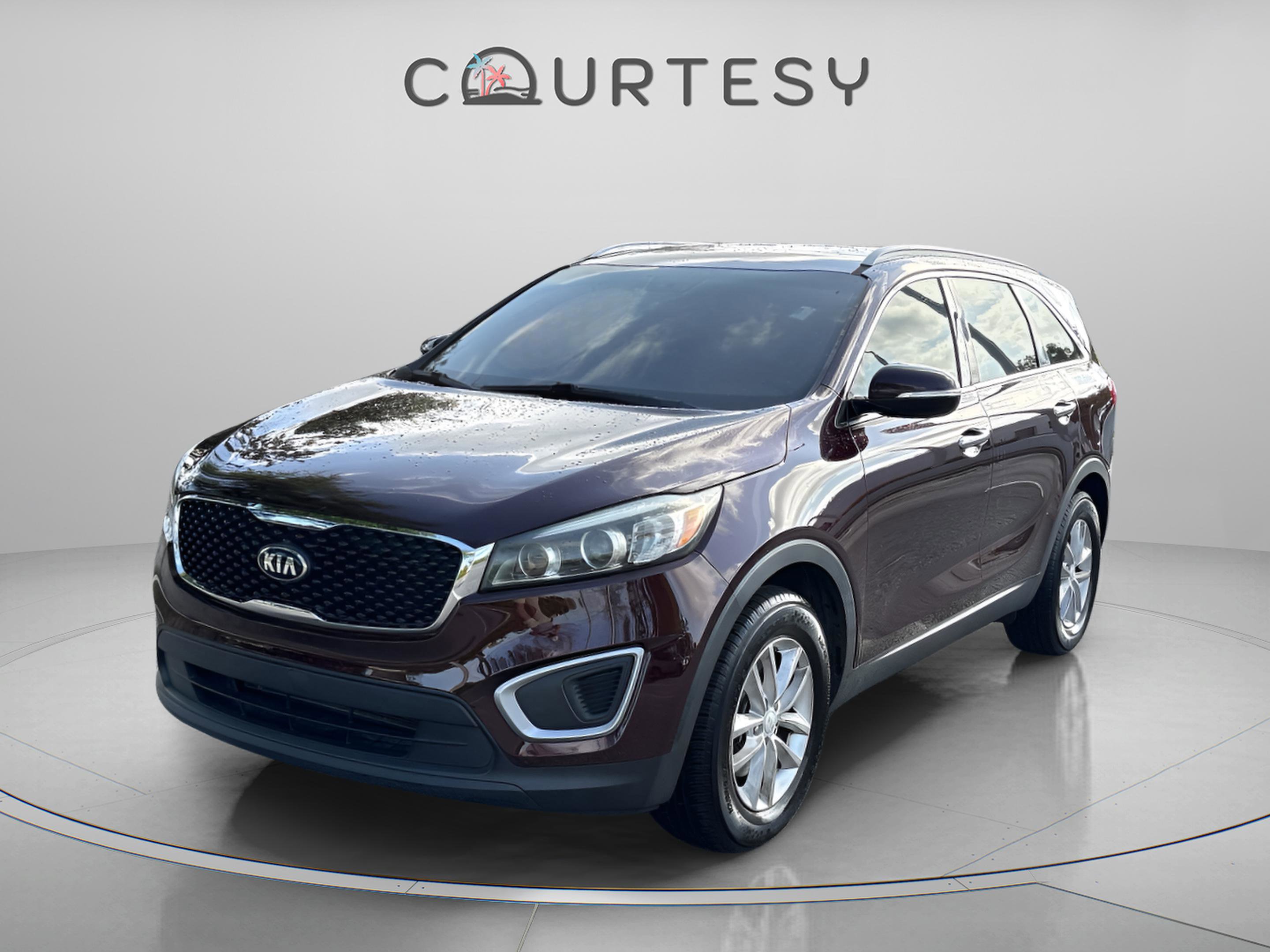 Used 2018 Kia Sorento LX image 2
