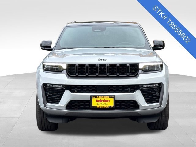 New 2026 Jeep Grand Cherokee Summit w/ Obsidian Package AWD/4WD image 3