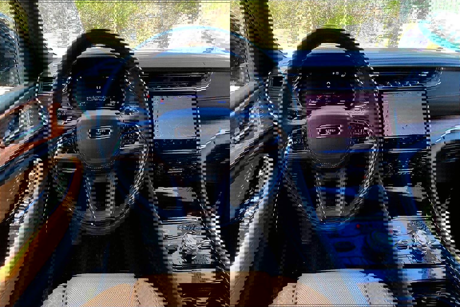 Used 2022 Jeep Grand Cherokee L Summit w/ Luxury Tech Group V AWD/4WD image 5