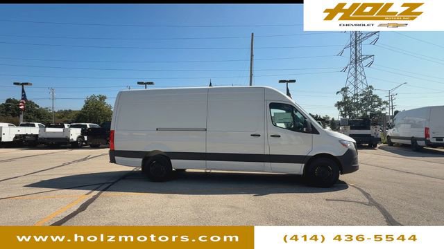 Used 2025 Mercedes-Benz Sprinter 2500 image 9