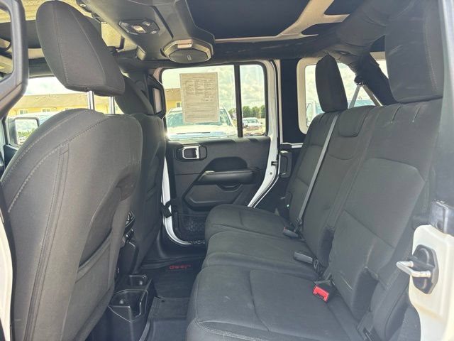 Used 2018 Jeep Wrangler Unlimited Sahara w/ LED Lighting Group AWD/4WD image 31