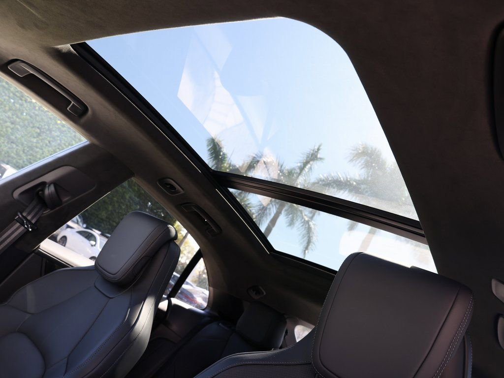 Used 2025 Porsche Macan Turbo Electric image 20