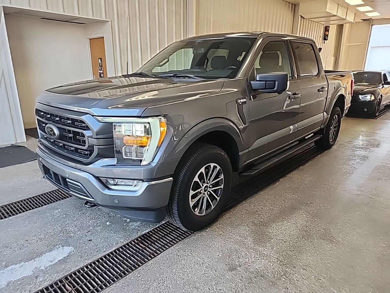 Used 2022 Ford F150 XLT w/ Equipment Group 302A High image 1