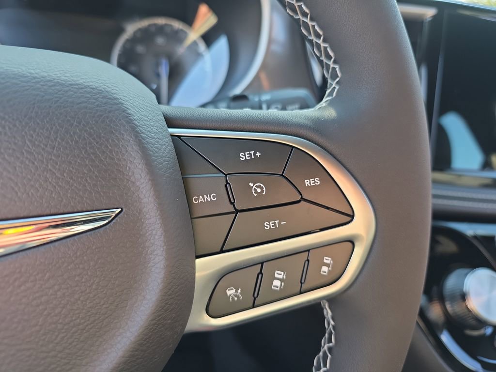 New 2026 Chrysler Pacifica Select image 20