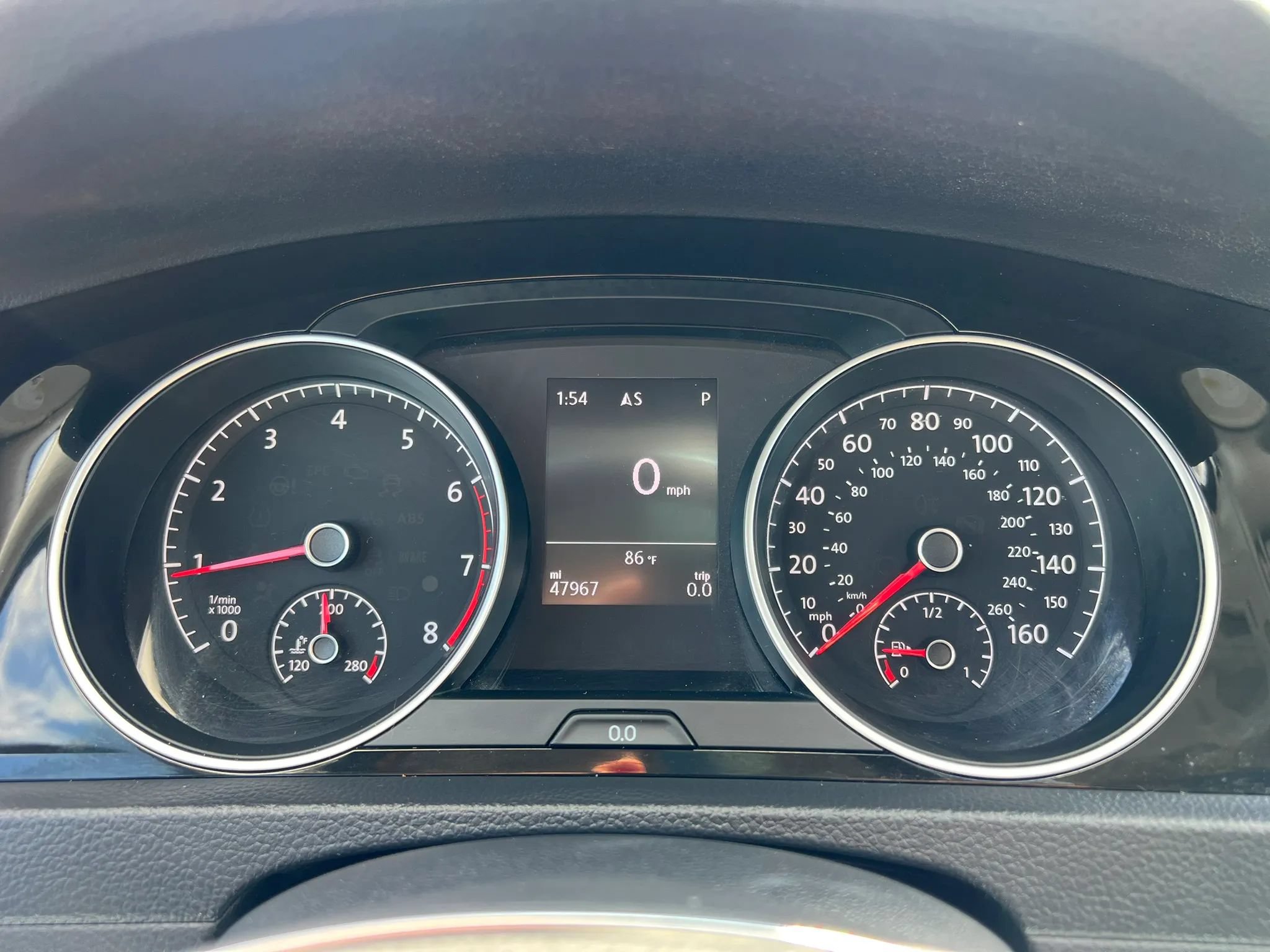 Used 2015 Volkswagen Golf 4-Door FWD image 23
