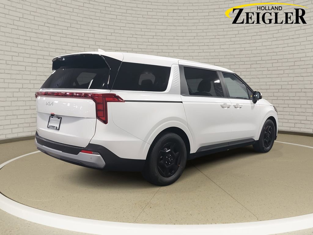 New 2026 Kia Carnival FWD image 5