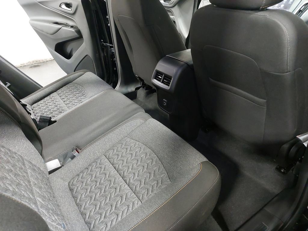 Used 2023 Chevrolet Equinox LT w/ Driver Convenience Package image 11