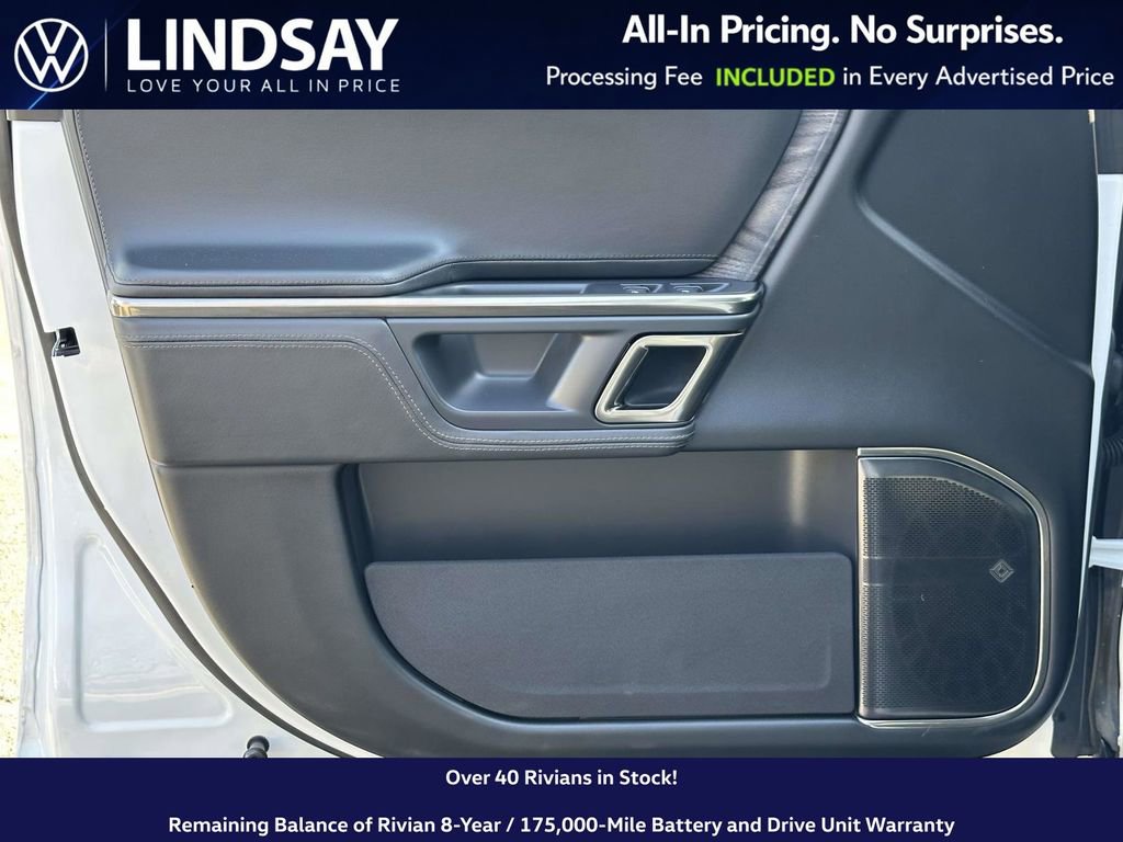 Used 2023 Rivian R1S Adventure image 9