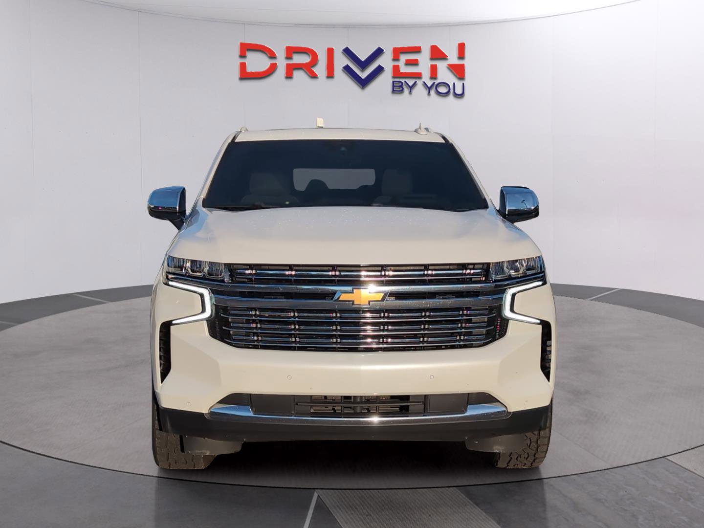Used 2023 Chevrolet Suburban Premier w/ Premium Package image 8