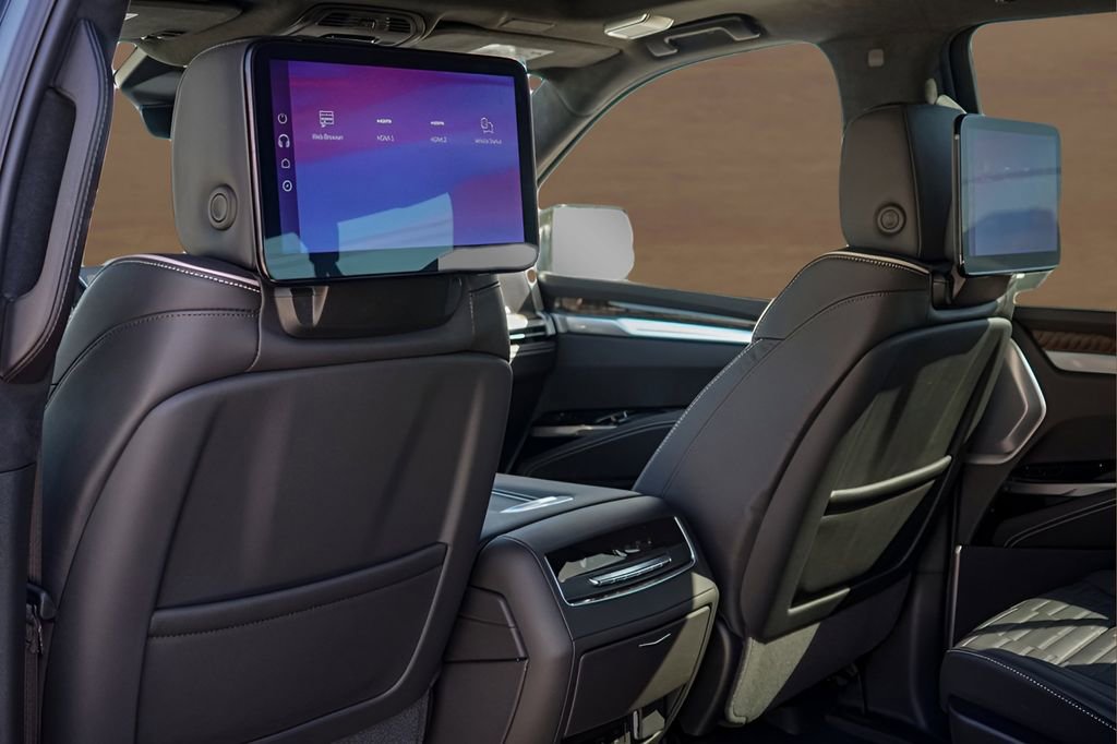 New 2026 Cadillac Escalade ESV Platinum Sport w/ LPO, ONYX Package image 19