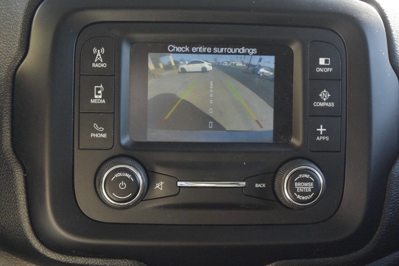 Used 2017 Jeep Renegade Latitude w/ Popular Equipment Group image 17