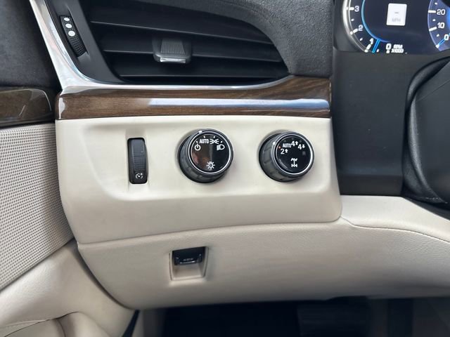 Certified 2018 Cadillac Escalade Premium Luxury image 17