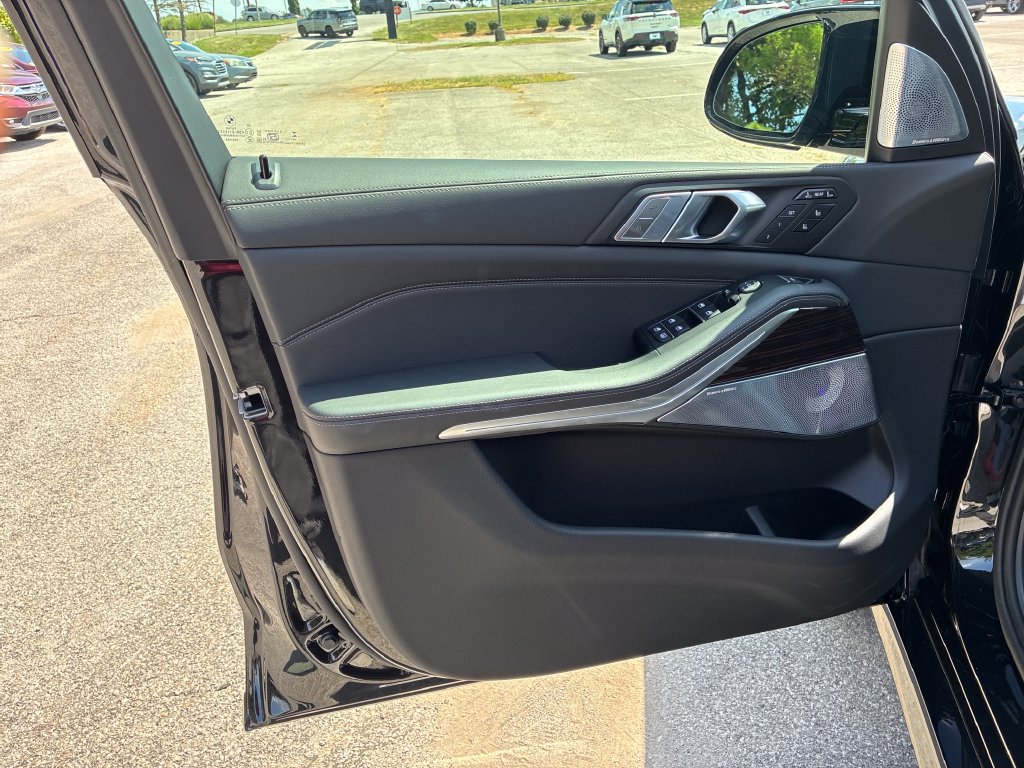 New 2027 BMW X7 M60i AWD/4WD image 10