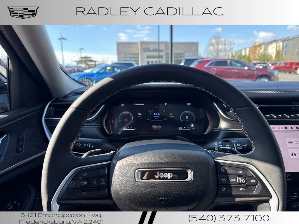 Used 2023 Jeep Grand Cherokee L Limited w/ Luxury Tech Group II AWD/4WD image 6