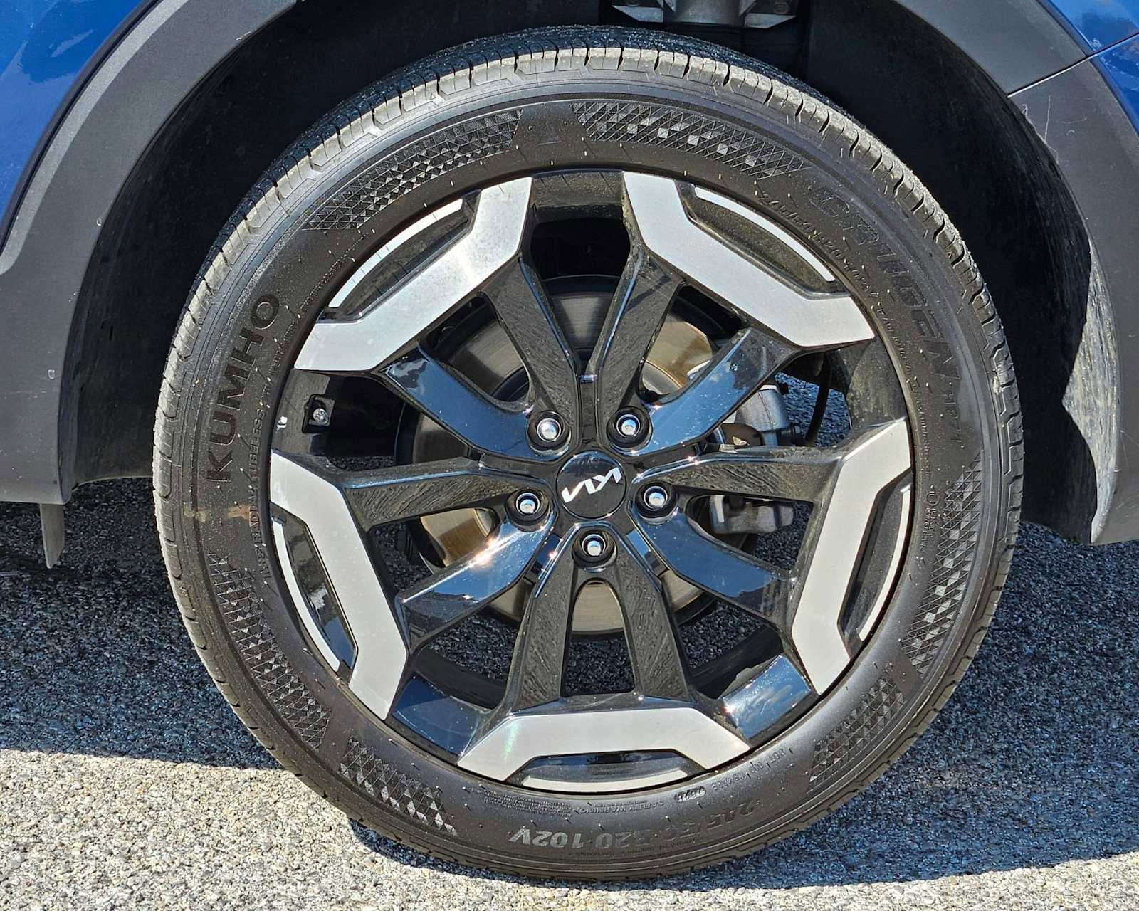 Used 2025 Kia Telluride S image 11