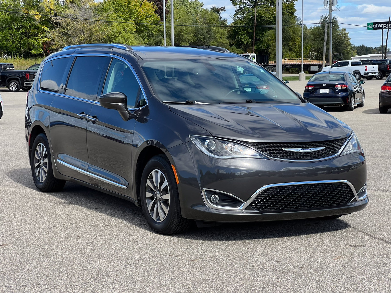 Used 2020 Chrysler Pacifica Touring-L Plus FWD image 49