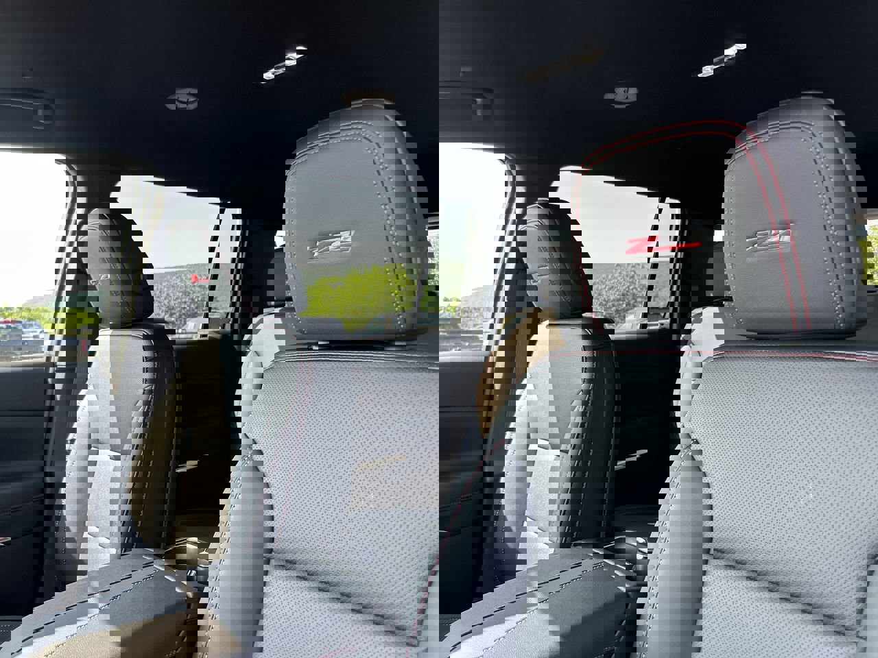 New 2025 Chevrolet Traverse Z71 w/ Enhanced Driving Package image 23