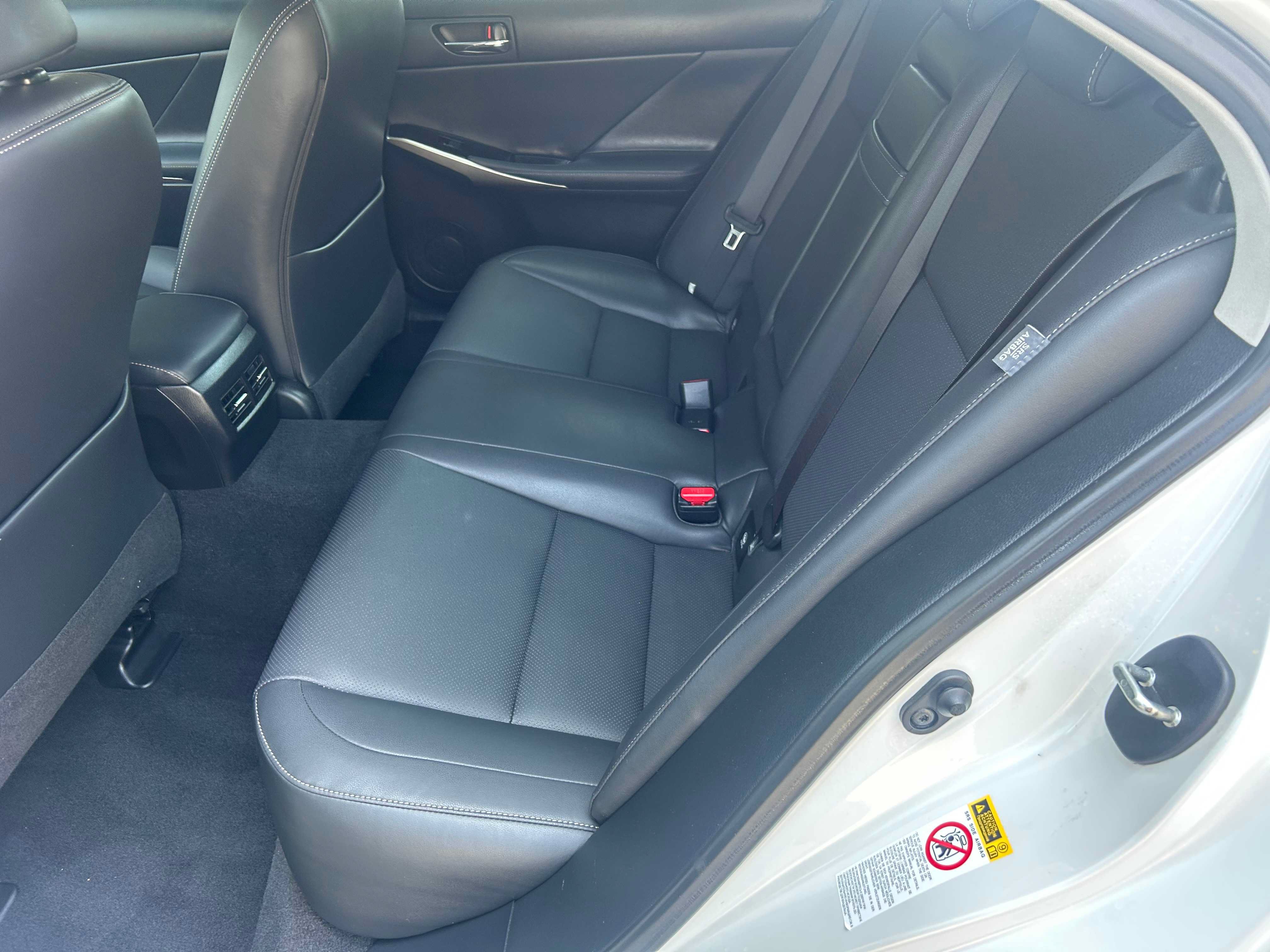 Used 2016 Lexus IS 200t RWD image 21