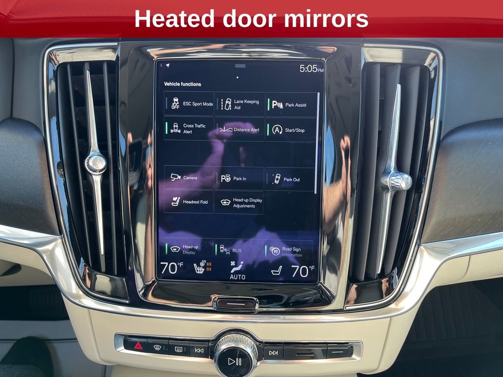 Used 2017 Volvo V90 T6 Cross Country image 26