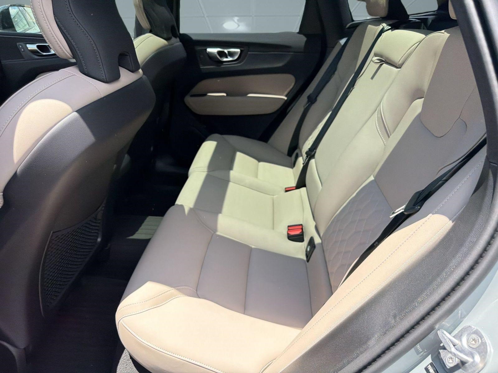 New 2026 Volvo XC60 B5 Plus w/ Protection Package Premier AWD/4WD image 23