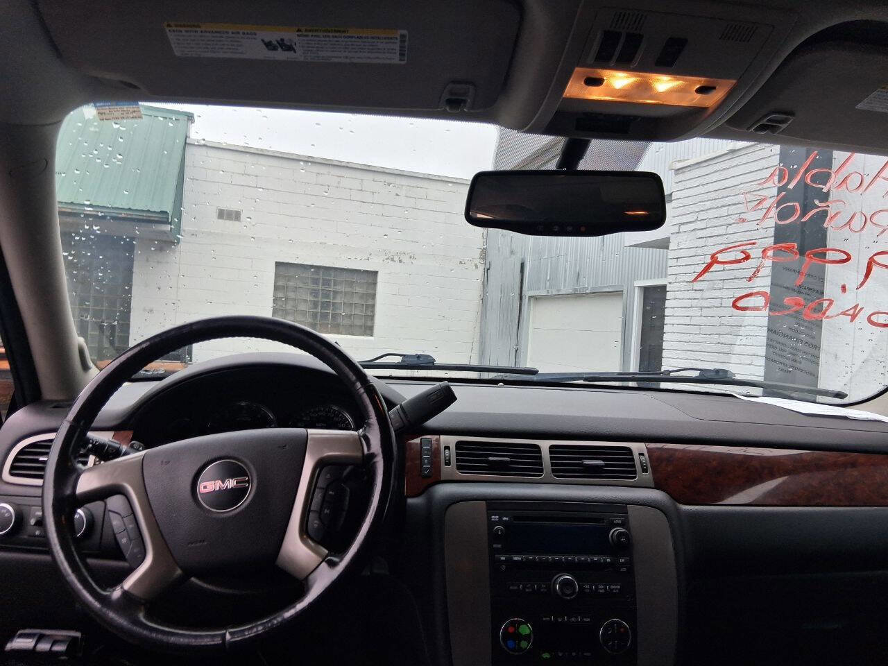 Used 2013 GMC Yukon XL SLT w/ SLT-2 Equipment Package image 15