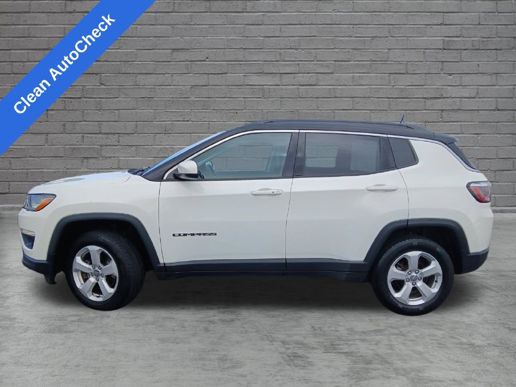 Used 2018 Jeep Compass Latitude w/ Cold Weather Group AWD/4WD image 2
