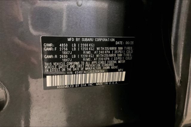 Used 2025 Subaru Outback Onyx Edition AWD/4WD image 35