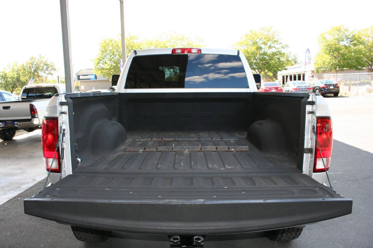 Used 2015 RAM 2500 Tradesman w/ Chrome Appearance Group AWD/4WD image 25