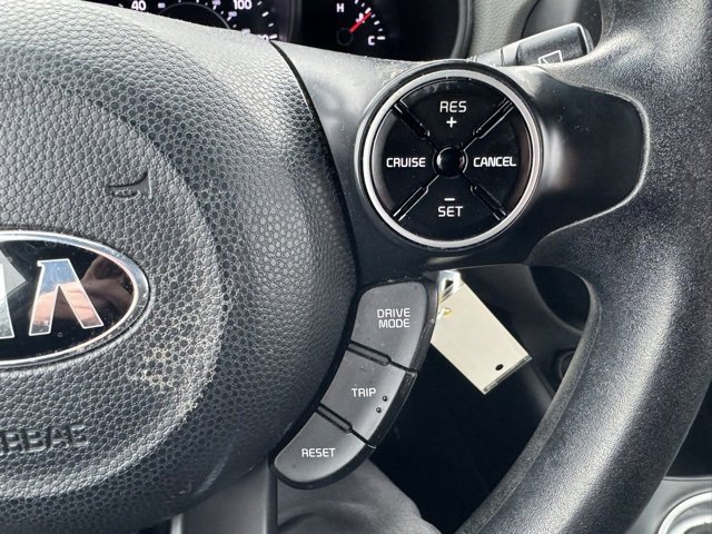 Used 2017 Kia Soul + image 16