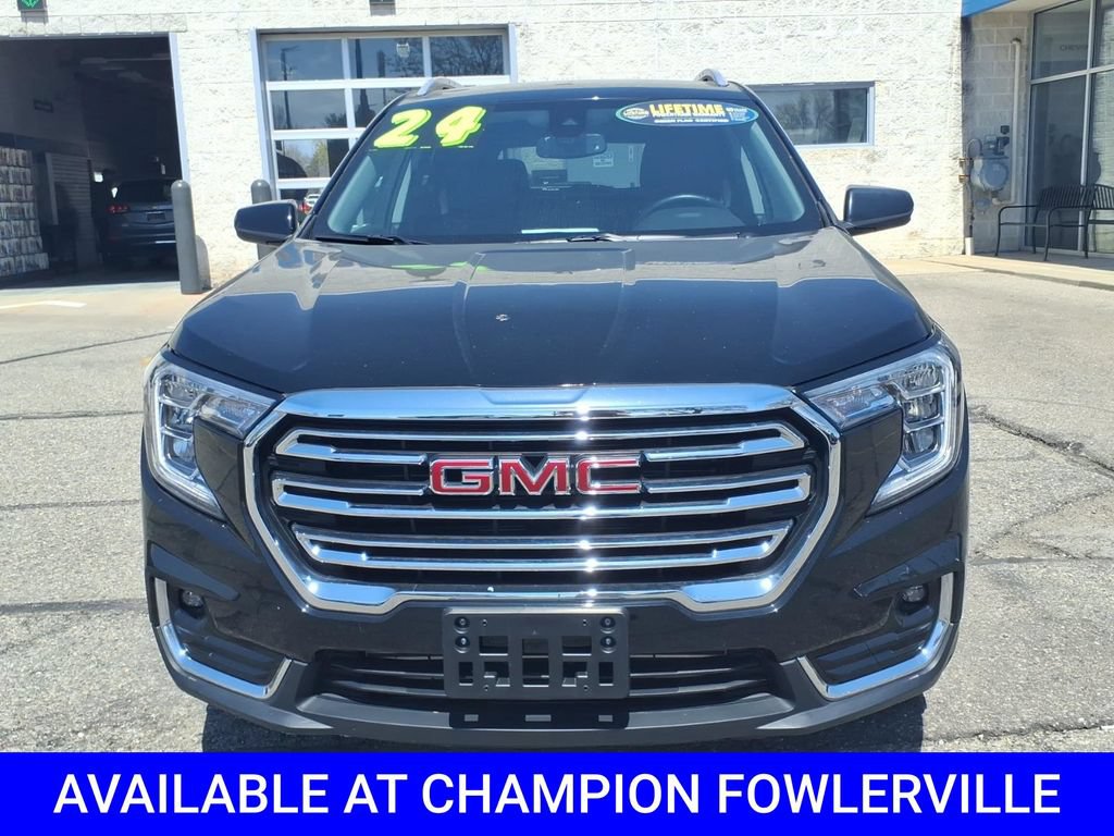 Used 2024 GMC Terrain SLT AWD/4WD image 2
