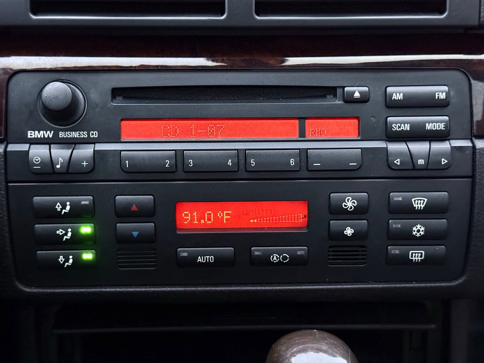 Used 2005 BMW 330xi Sedan image 33