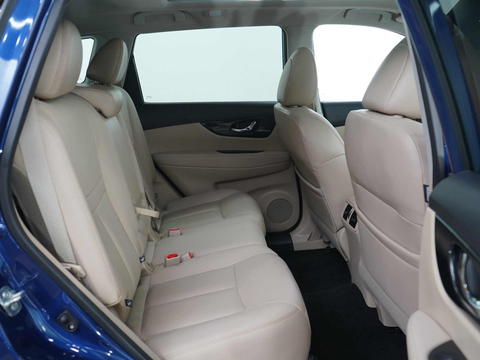 Used 2019 Nissan Rogue SL w/ Premium Package AWD/4WD image 12