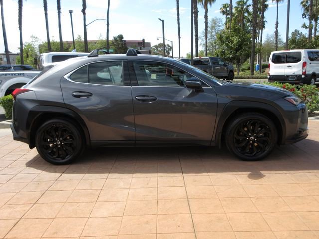 Used 2022 Lexus UX 200 w/ Accessory Package (Z1) image 5