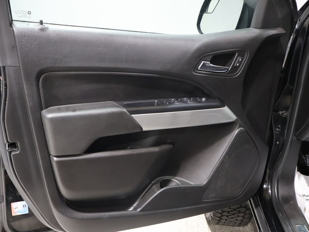 Used 2018 Chevrolet Colorado ZR2 w/ ZR2 Midnight Special Edition image 22