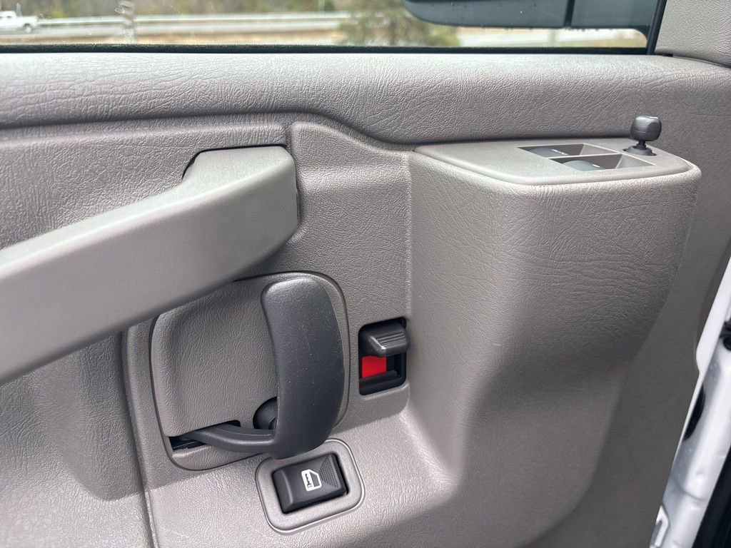 New 2025 Chevrolet Express 2500 w/ Driver Convenience Package image 11