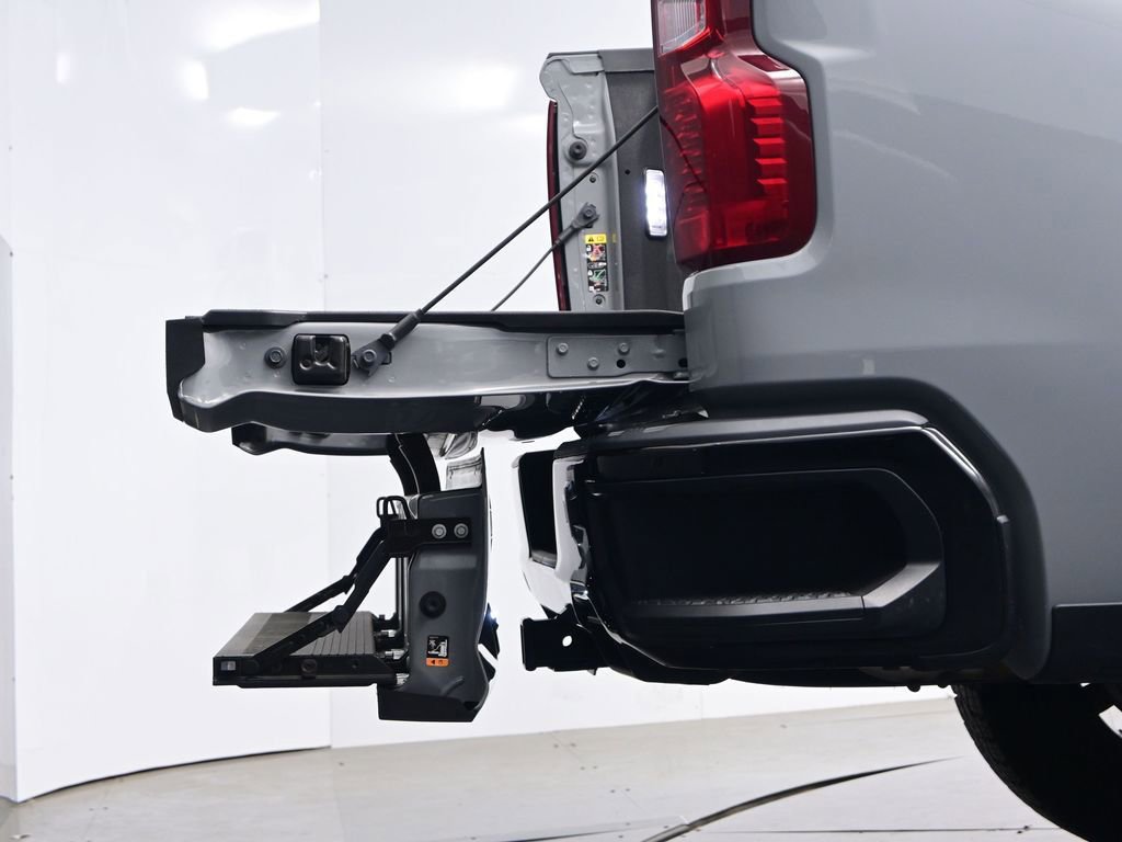 Used 2024 Chevrolet Silverado 1500 Custom Trail Boss w/ Dark Appearance Package image 46
