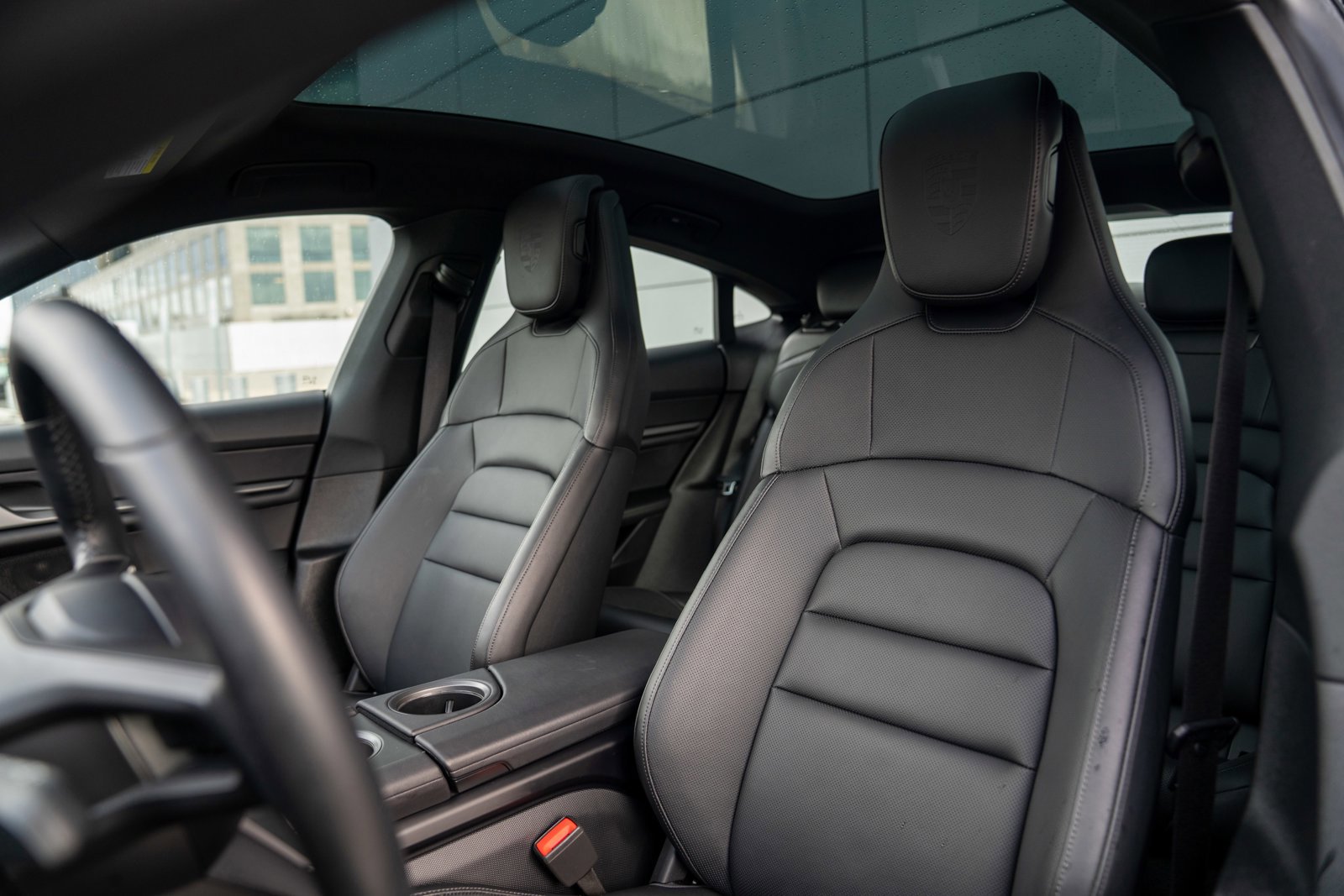 Certified 2025 Porsche Taycan image 5