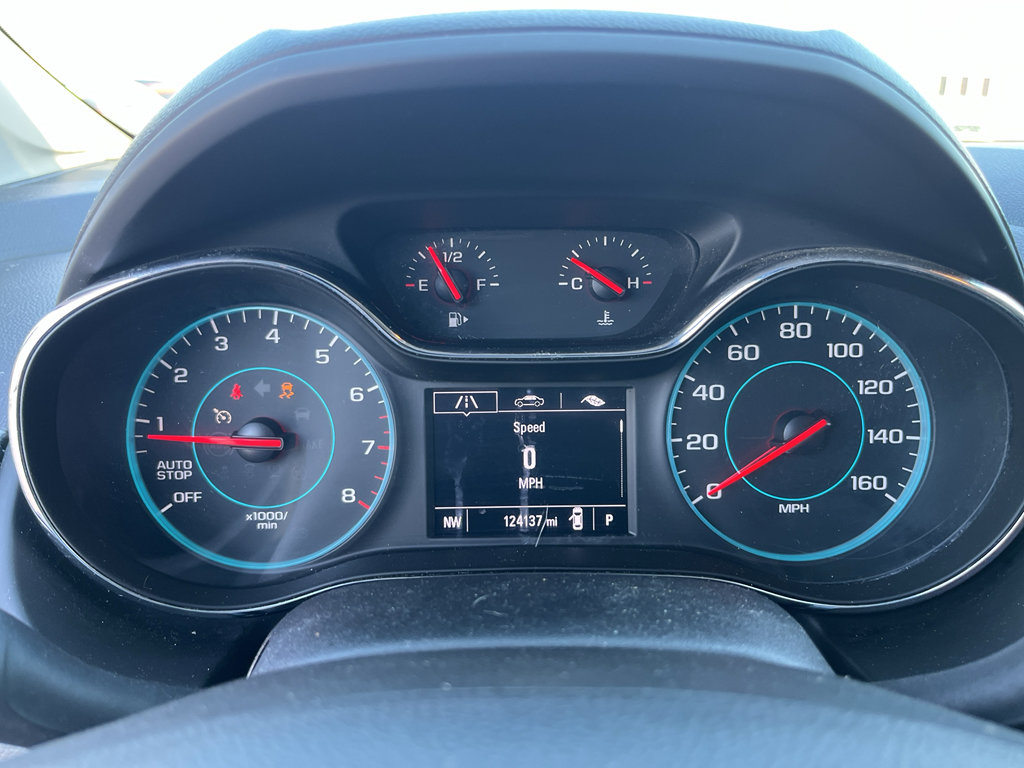 Used 2018 Chevrolet Cruze Premier FWD image 15