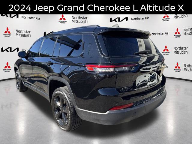 Used 2024 Jeep Grand Cherokee L Altitude AWD/4WD image 5