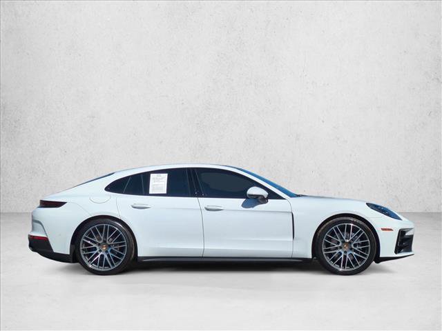 Used 2024 Porsche Panamera image 4