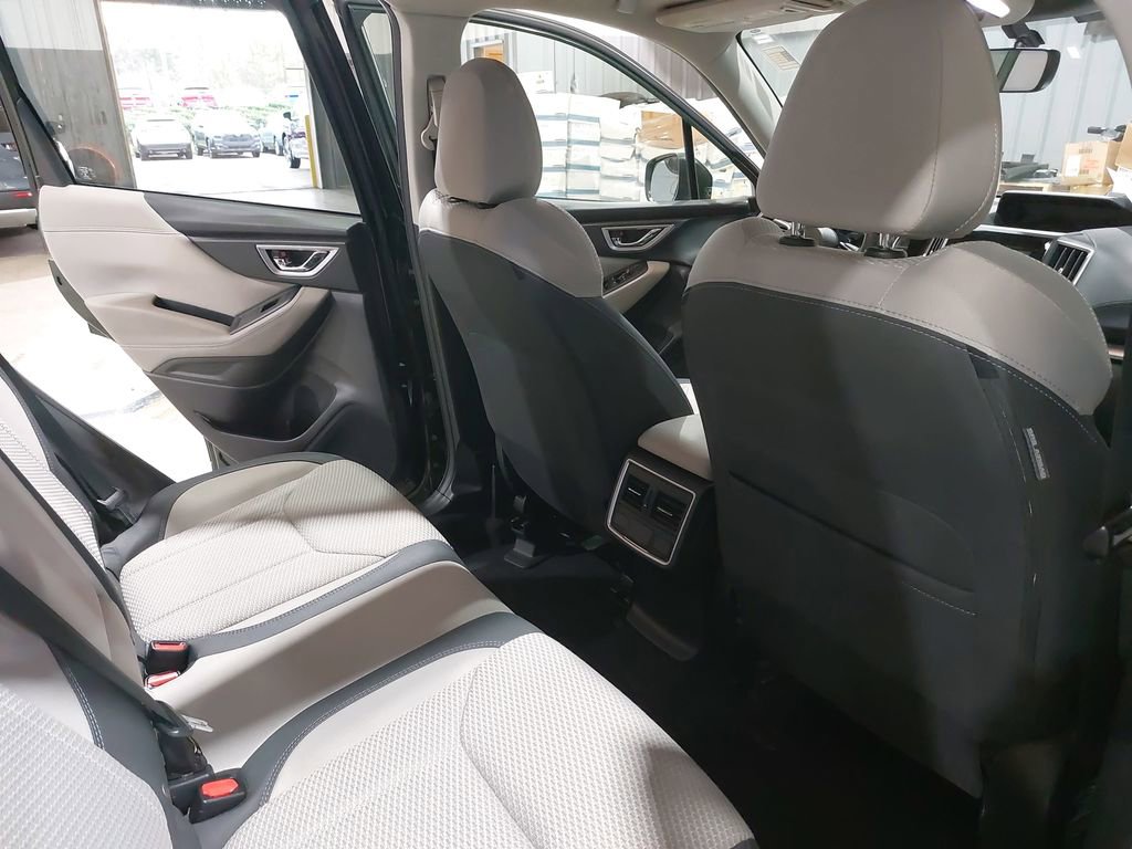 Used 2024 Subaru Forester Premium image 11