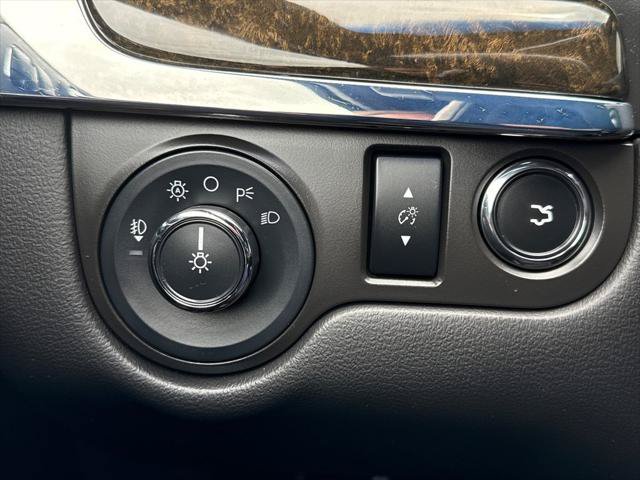 Used 2014 Lincoln MKS AWD w/ Equipment Group 201A image 16