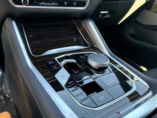 Used 2025 BMW X6 xDrive40i image 29