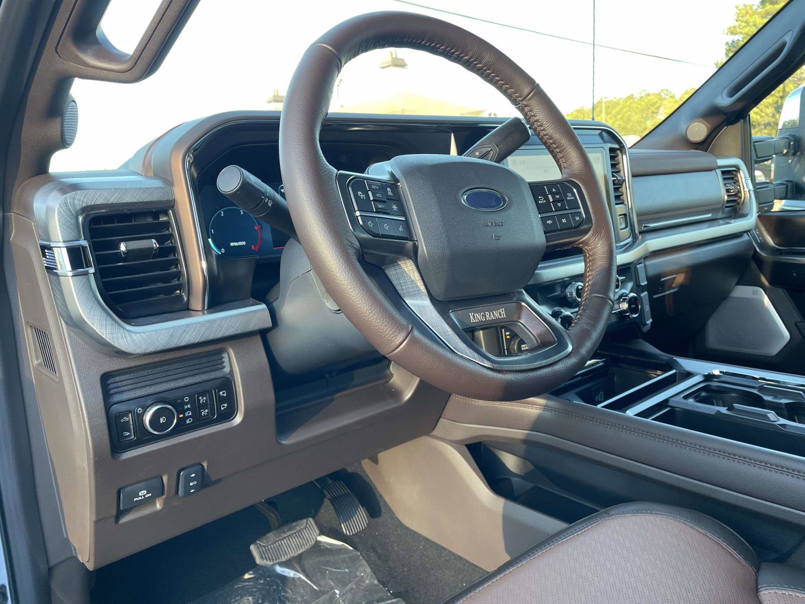 New 2026 Ford F250 King Ranch w/ Chrome Package image 15